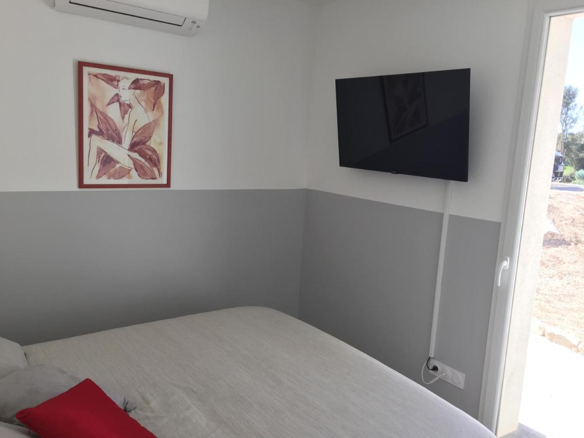 Maison tout confort 4étoiles , Clim, , piscine Bonifacio  Extérieur photo